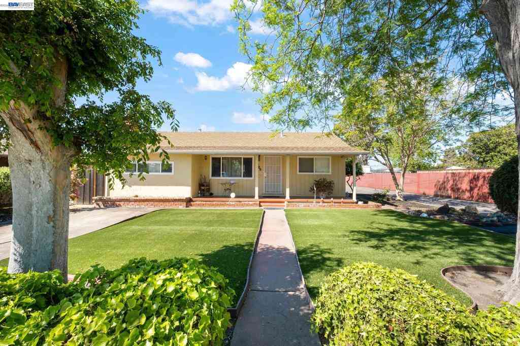 Multifamily For Sale - 2609 W Avenue 133rd<br/> Alameda County, San Leandro, CA 94577