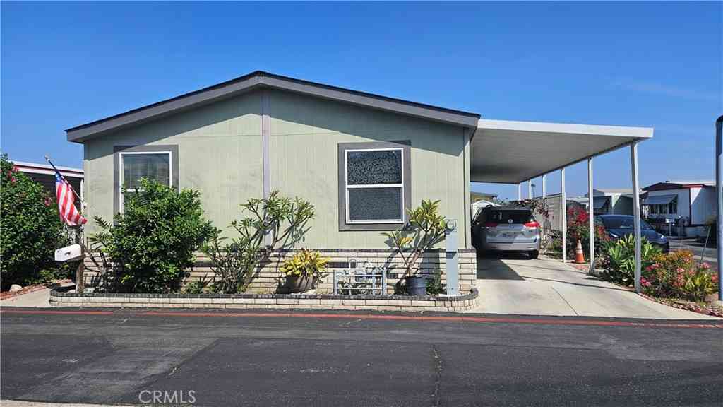 Mobile Home For Sale - 14362 Bushard Street #17<br/> Westminster, CA 92863