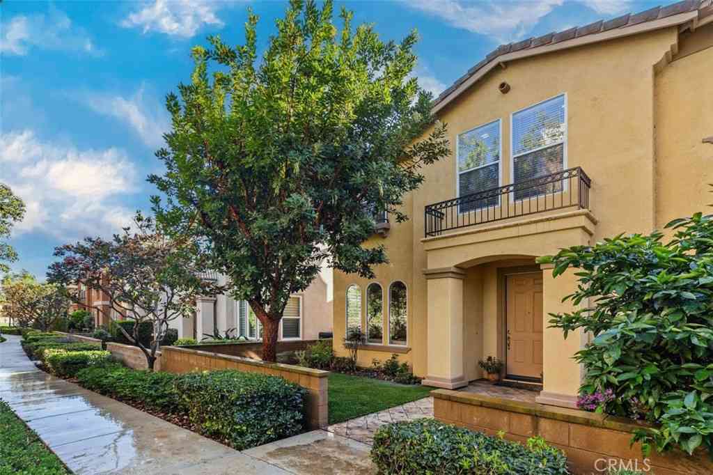 Homes For Sale - 29 Roseville<br/> Irvine, CA 92602