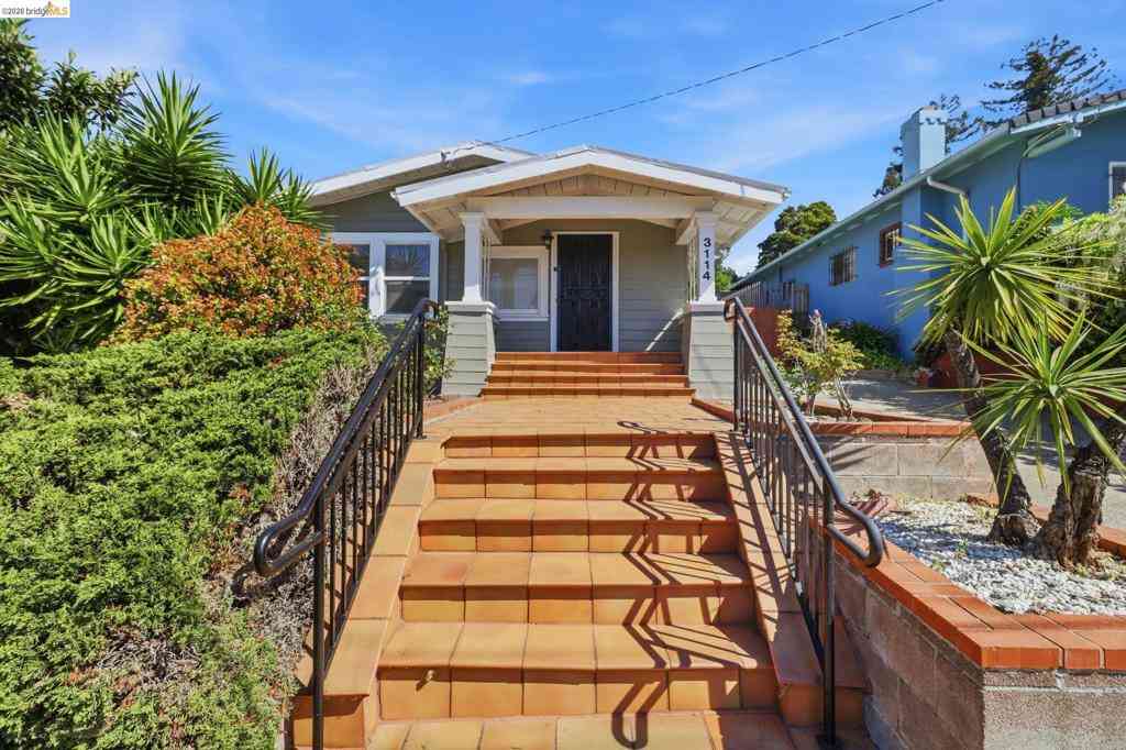 Homes For Sale - 3114 Suter St<br/> Oakland, CA 94602