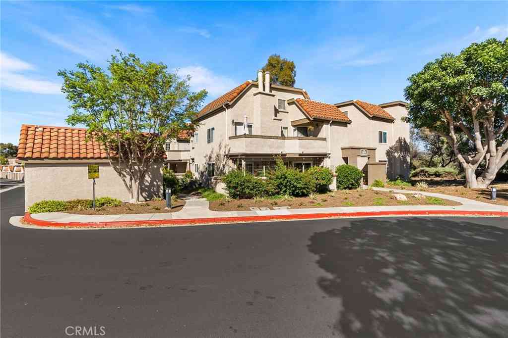 Condo For Sale - 28282 Sorrento #150<br/> Laguna Niguel, CA 92677