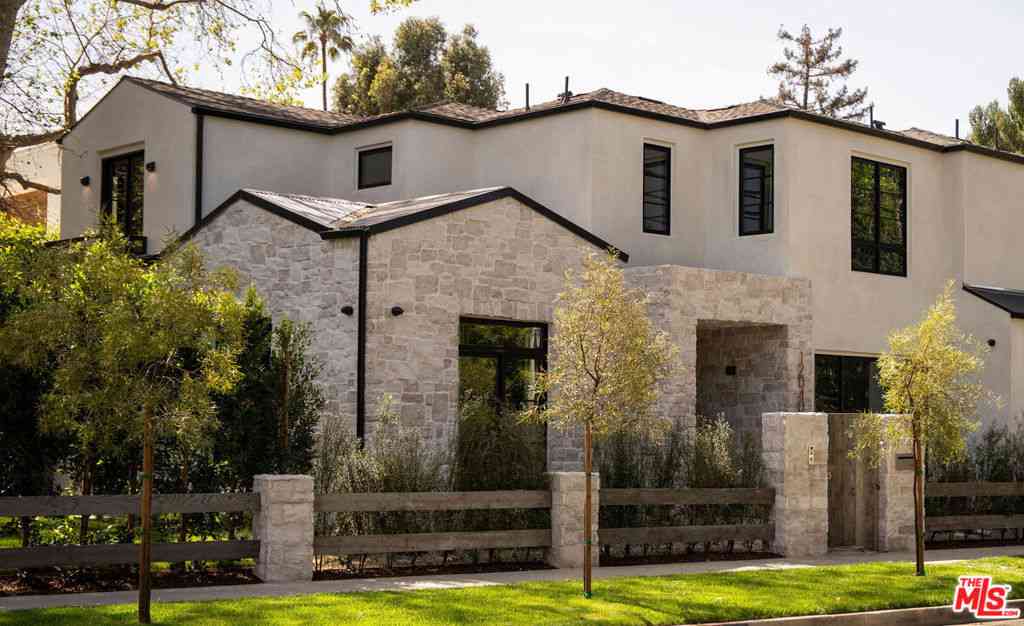Homes For Sale - 12040 Maxwellton Road<br/> Studio City, CA 91604