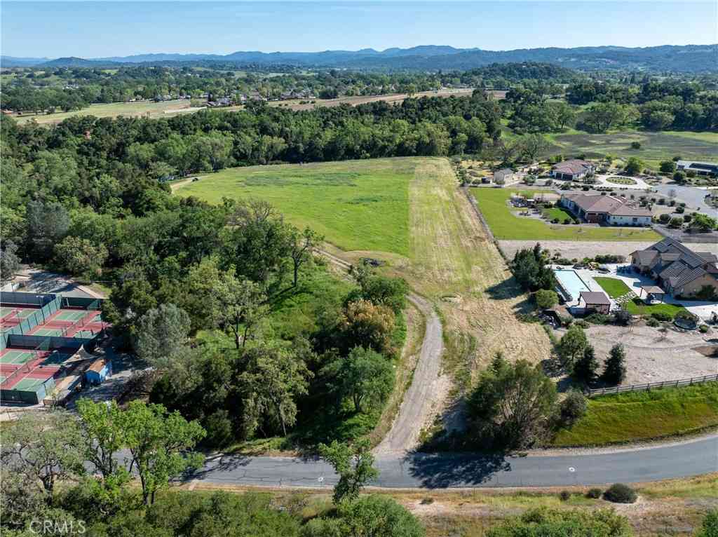 Vacant Land For Sale - 8 Championship Lane<br/> Templeton, CA 93465