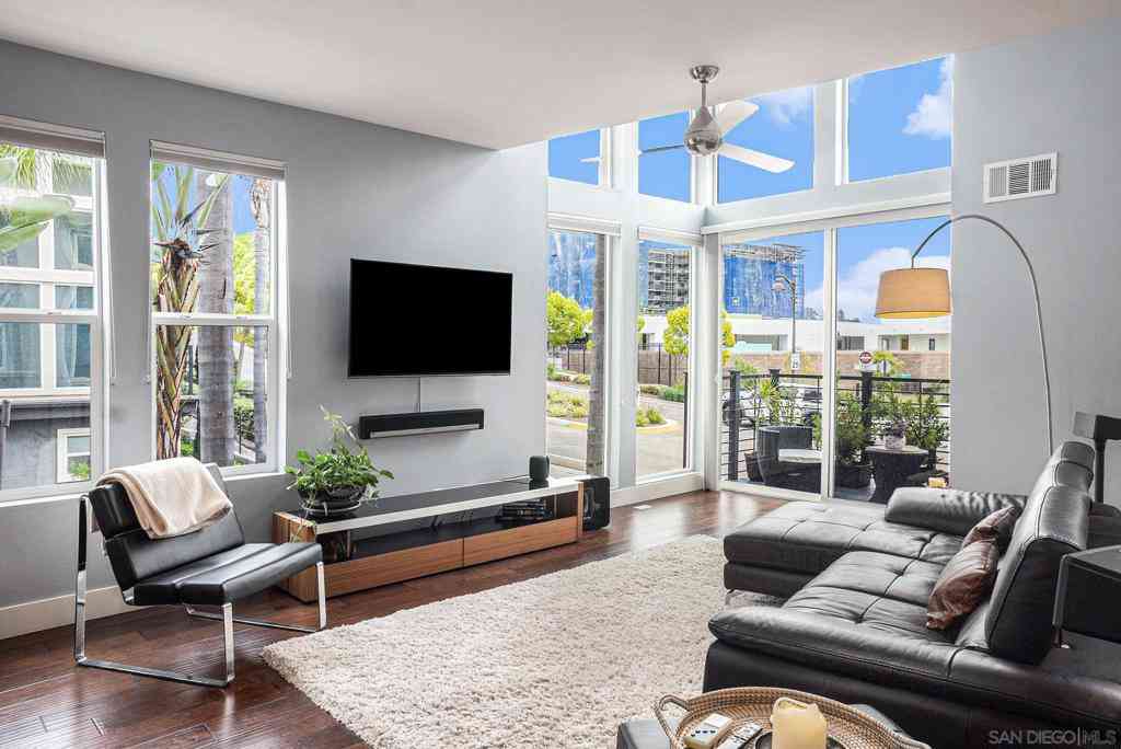 Condo For Sale - 2440 Via Alta<br/> San Diego, CA 92108