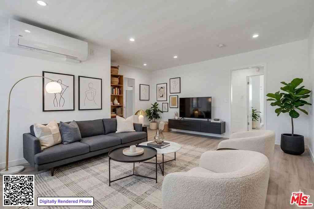Condo For Rent - 1827 N Van Ness Avenue #6<br/> Los Angeles, CA 90028