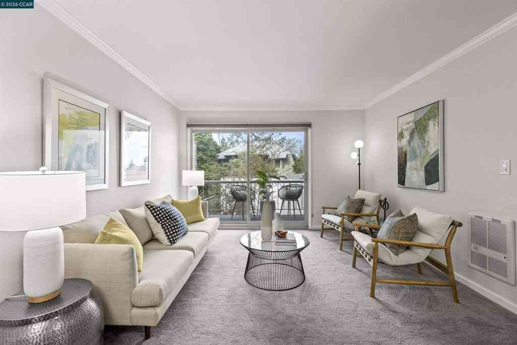 Condo For Sale - 590 El Dorado Ave #214<br/> Oakland, CA 94611