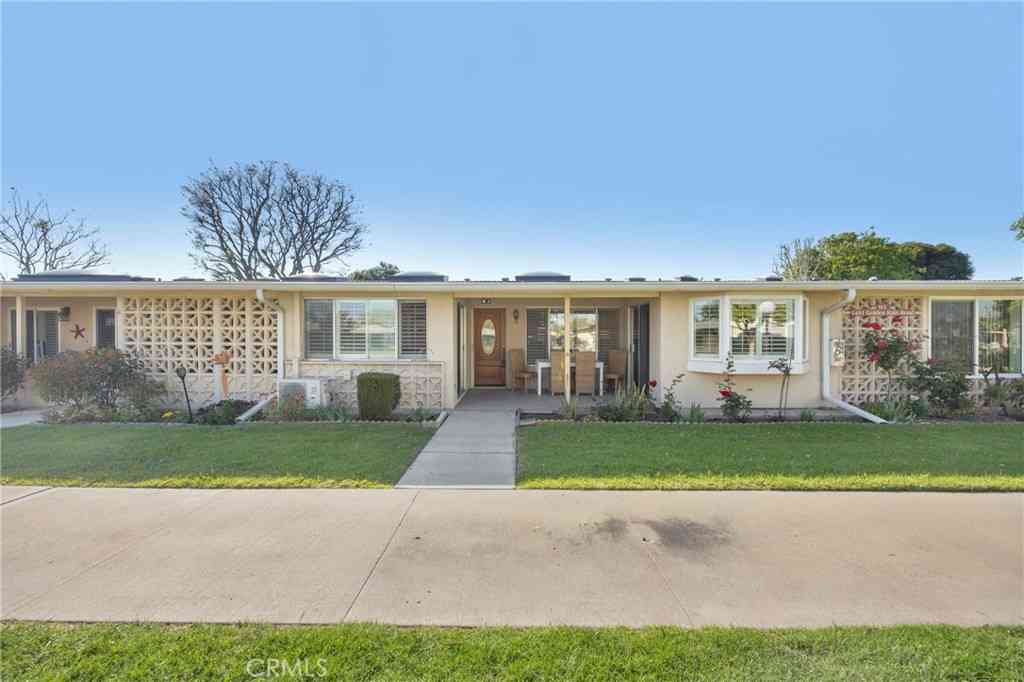 Homes For Sale - 1491 Golden Rain Road #91J<br/> Seal Beach, CA 90740