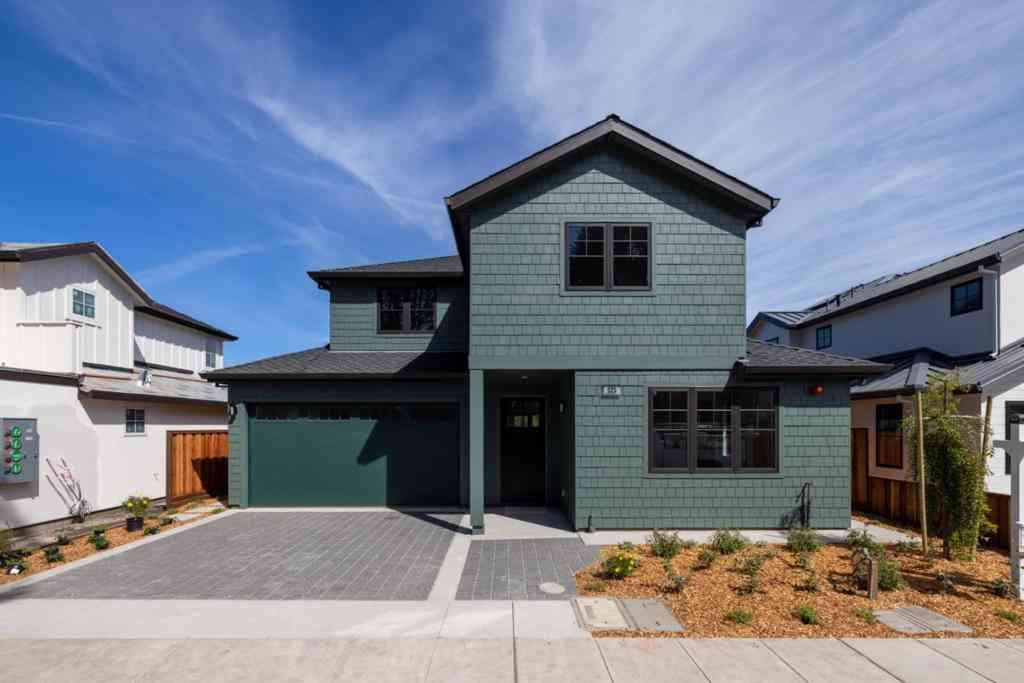 Homes For Sale - 525 Creekside Court #LOT 2<br/> San Mateo County, Half Moon Bay, CA 94019