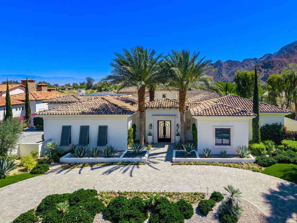 Homes For Sale - 52560 Del Gato Drive<br/> La Quinta, CA 92253