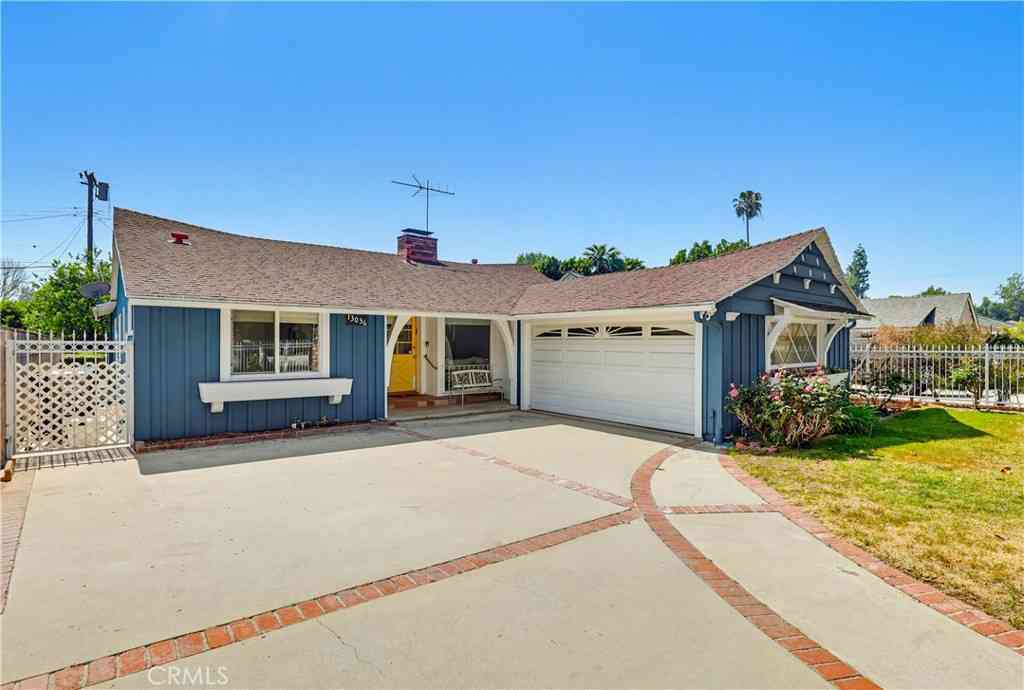 Homes For Sale - 13036 Magnolia<br/> Sherman Oaks, CA 91423
