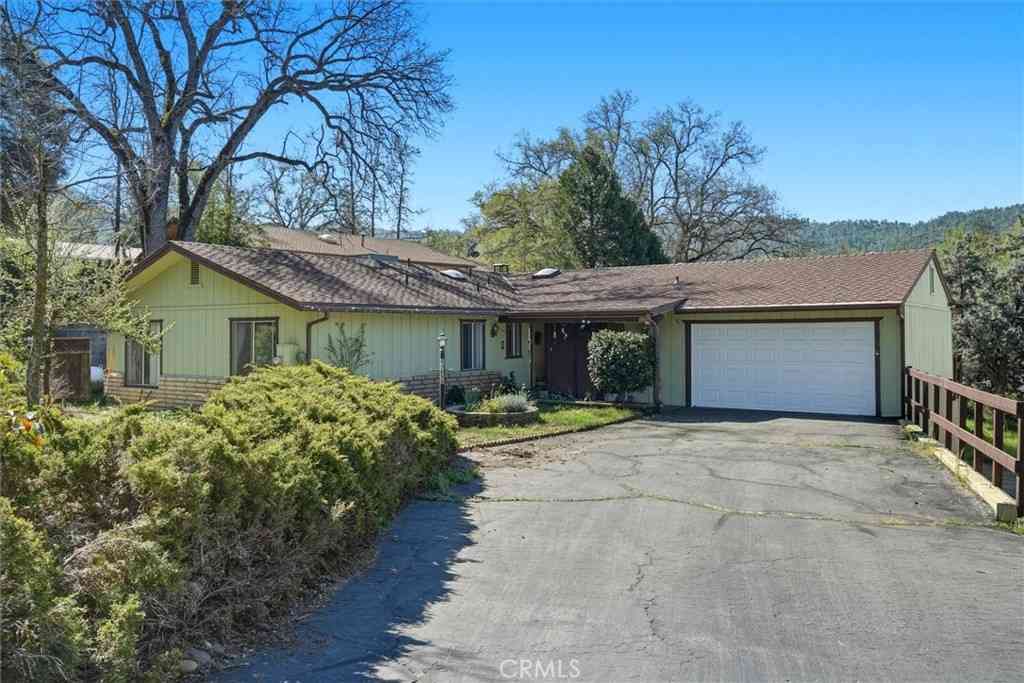 Homes For Sale - 40888 Goldside<br/> Oakhurst, CA 93644