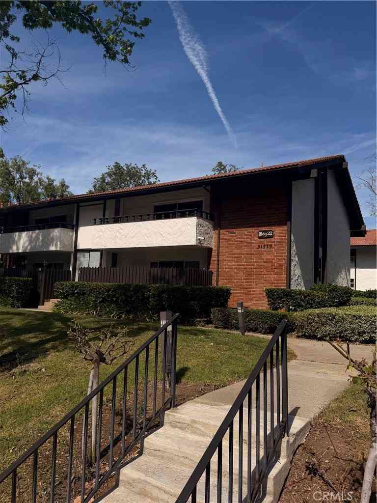 Condo For Rent - 31579 Lindero Canyon Road #7<br/> Westlake Village, CA 91361