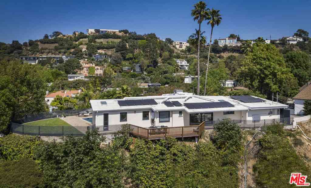 Homes For Sale - 2740 Nichols Canyon Road<br/> Los Angeles, CA 90046