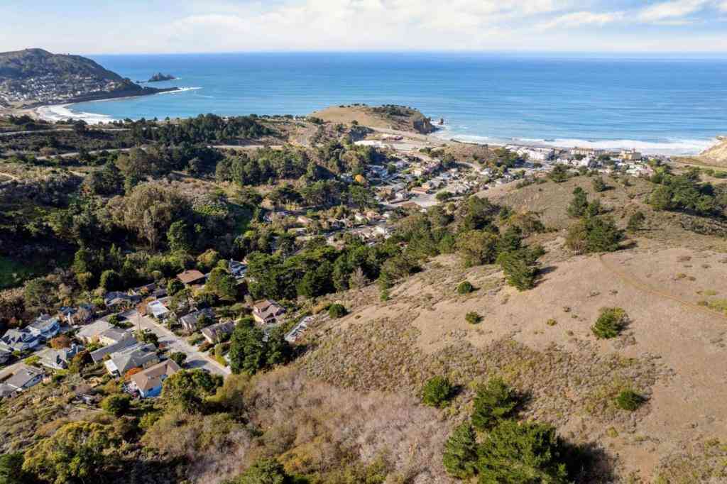 Vacant Land For Sale - Calera Terrace<br/> Pacifica, CA 94044