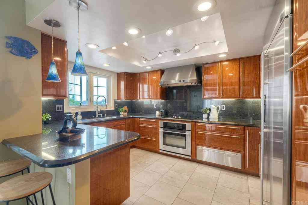 Condo For Sale - 2132 S. Coast Hwy<br/> Oceanside, CA 92054