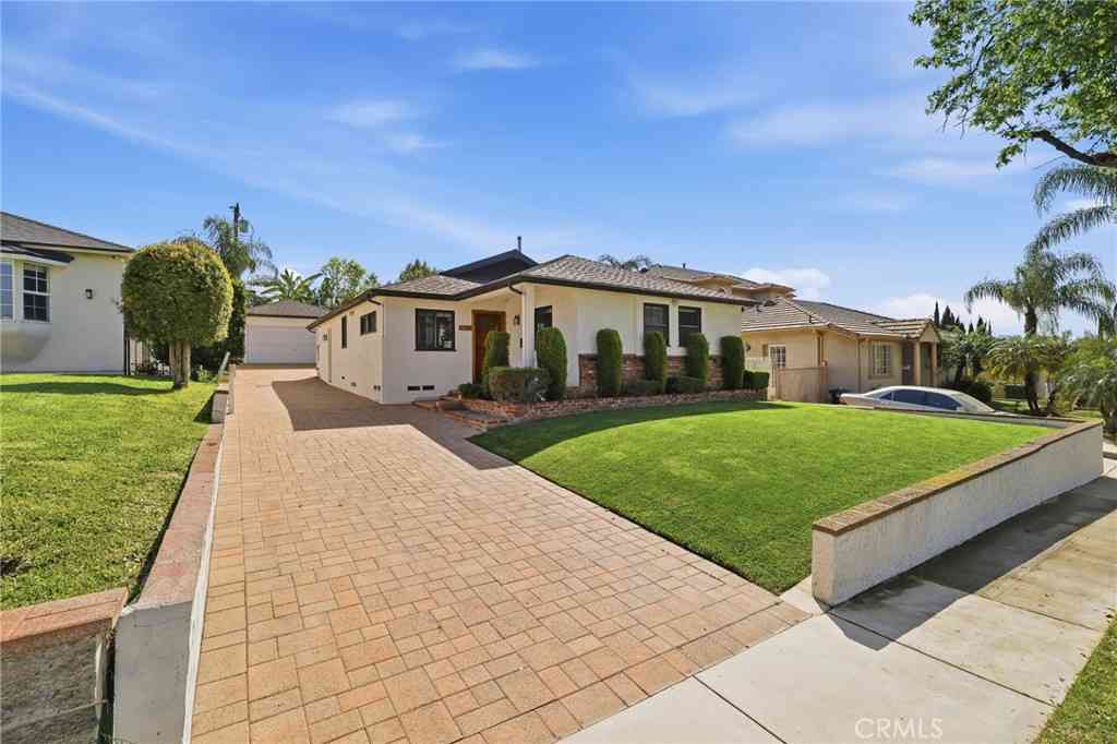 Homes For Sale - 2844 N Brighton Street<br/> Burbank, CA 91504