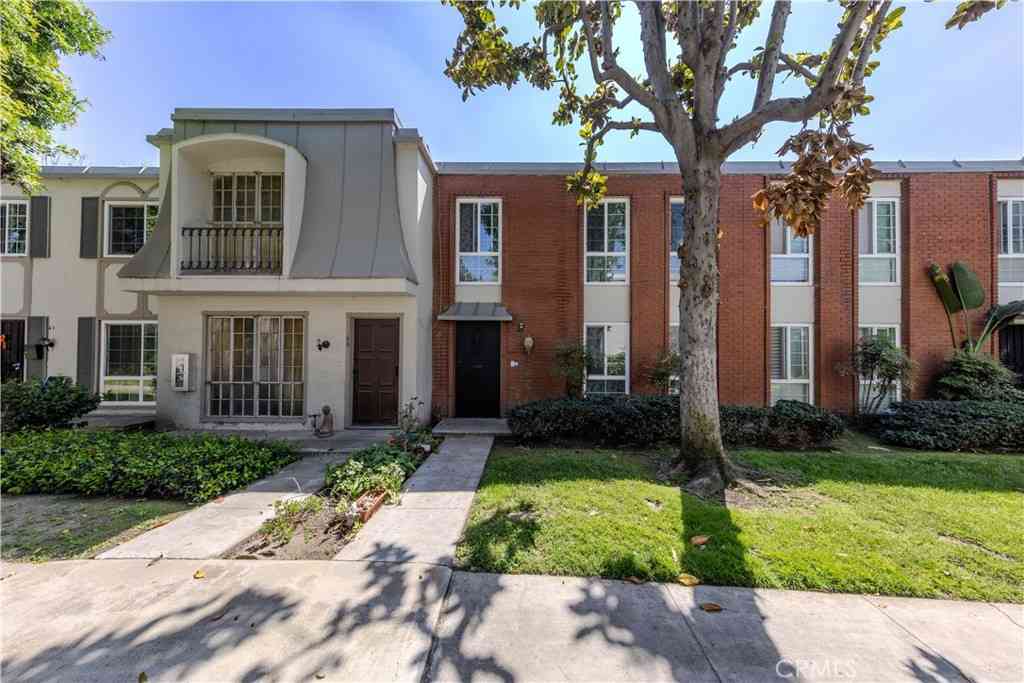 Condo For Sale - 1800 W Gramercy Ave #49<br/> Anaheim, CA 92801