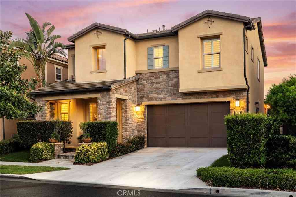 Homes For Sale - 26 Morning Glory<br/> Lake Forest, CA 92630