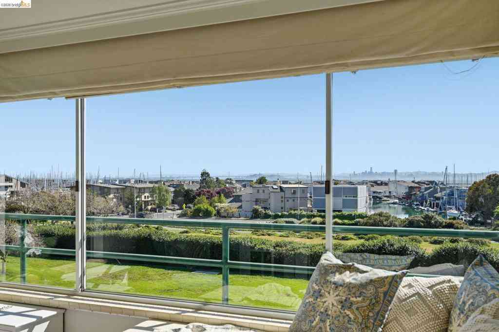Condo For Sale - 1300 Quarry Ct #209<br/> Richmond, CA 94801