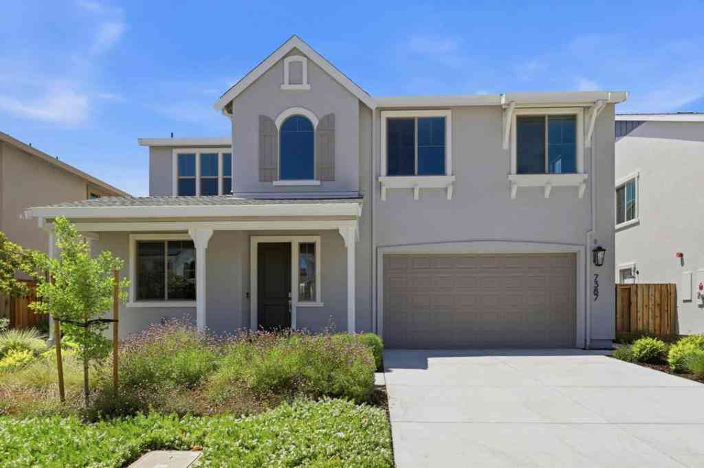 Homes For Sale - 7387 Ailes Court<br/> Gilroy, CA 95020