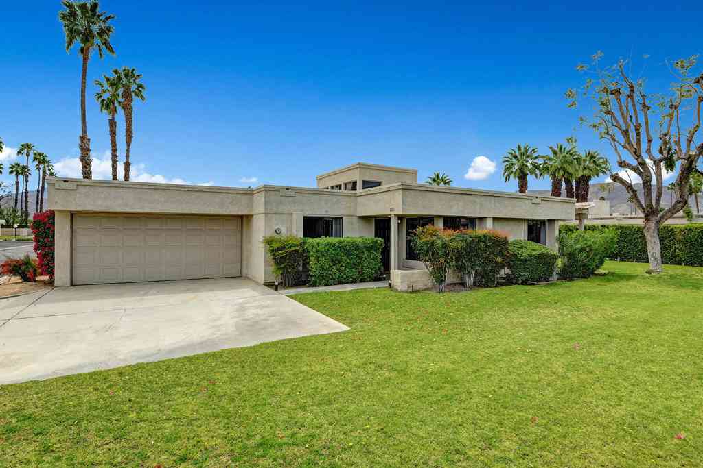 Condo For Rent - 235 Via Rengo<br/> Palm Desert, CA 92260
