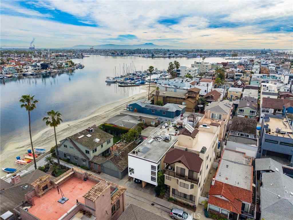 Multifamily For Sale - 64 59th Place<br/> Long Beach, CA 90803
