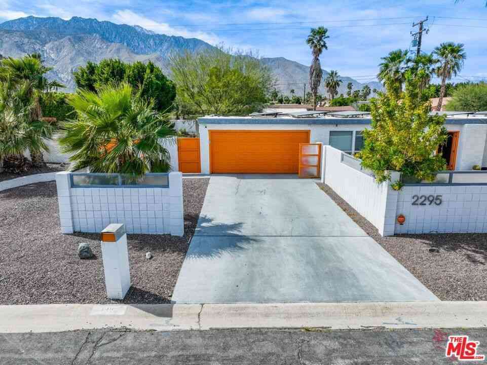 Homes For Rent - 2295 E Nicola Road<br/> Palm Springs, CA 92262