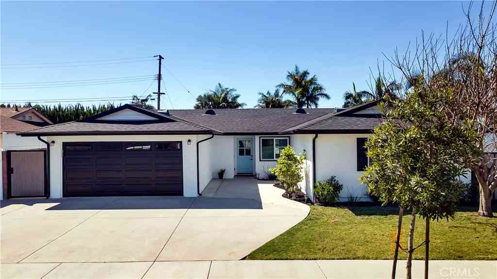 Homes For Sale - 16281 Golden Gate Lane<br/> Orange County, Huntington Beach, CA 92649