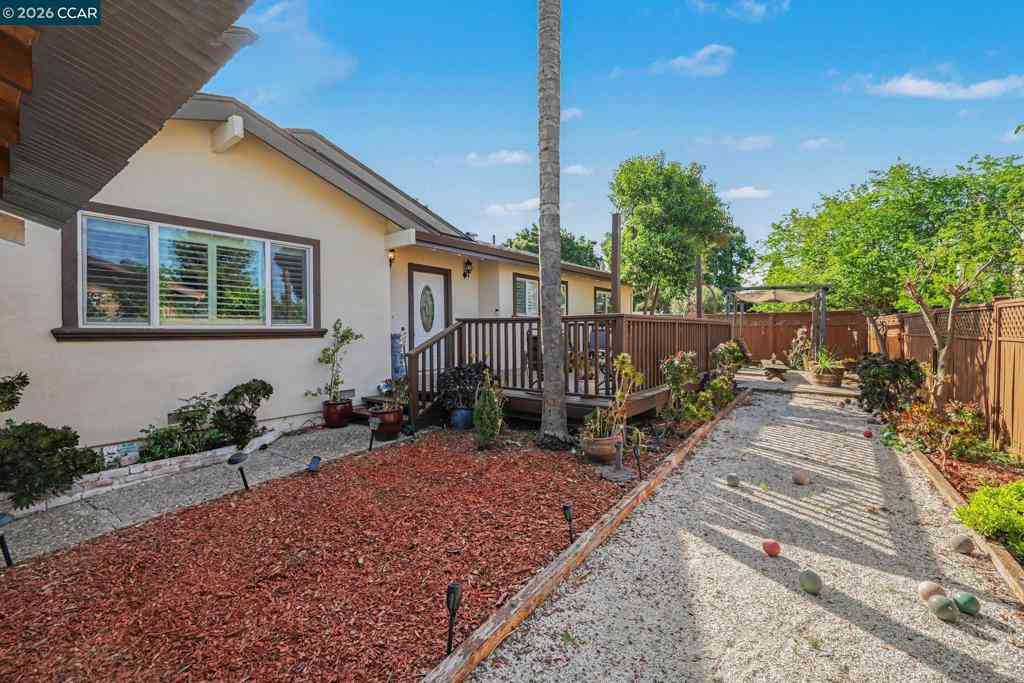 Homes For Sale - 2035 Sherman Dr<br/> Contra Costa County, Pleasant Hill, CA 94523