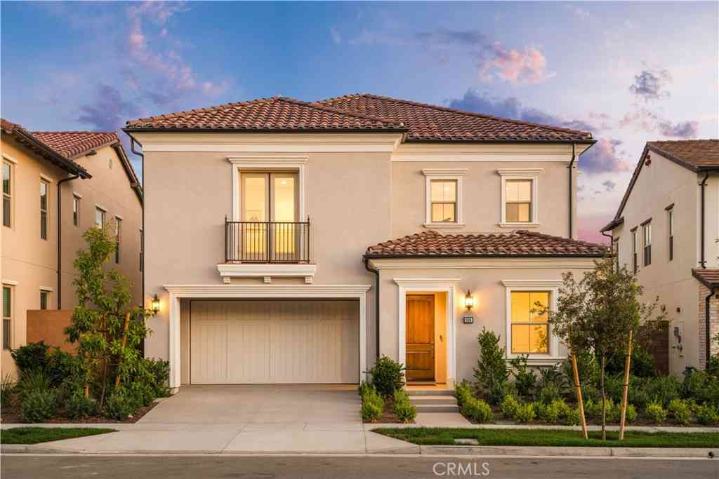 Homes For Sale - 168 Somera<br/> Irvine, CA 92602