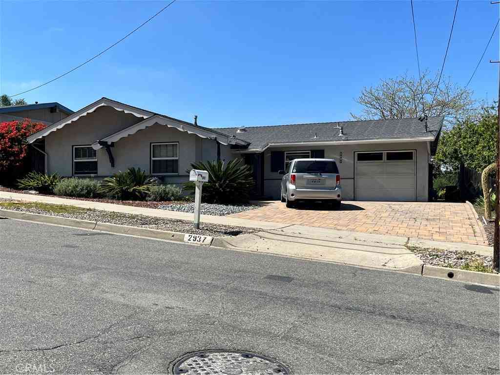 Homes For Sale - 2937 E Barnwell Street<br/> Oceanside, CA 92054