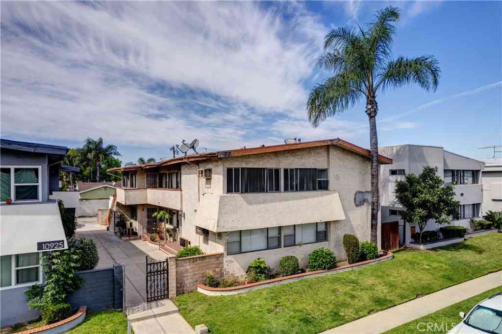 Homes For Sale - 10919 Pioneer Boulevard<br/> Santa Fe Springs, CA 90670
