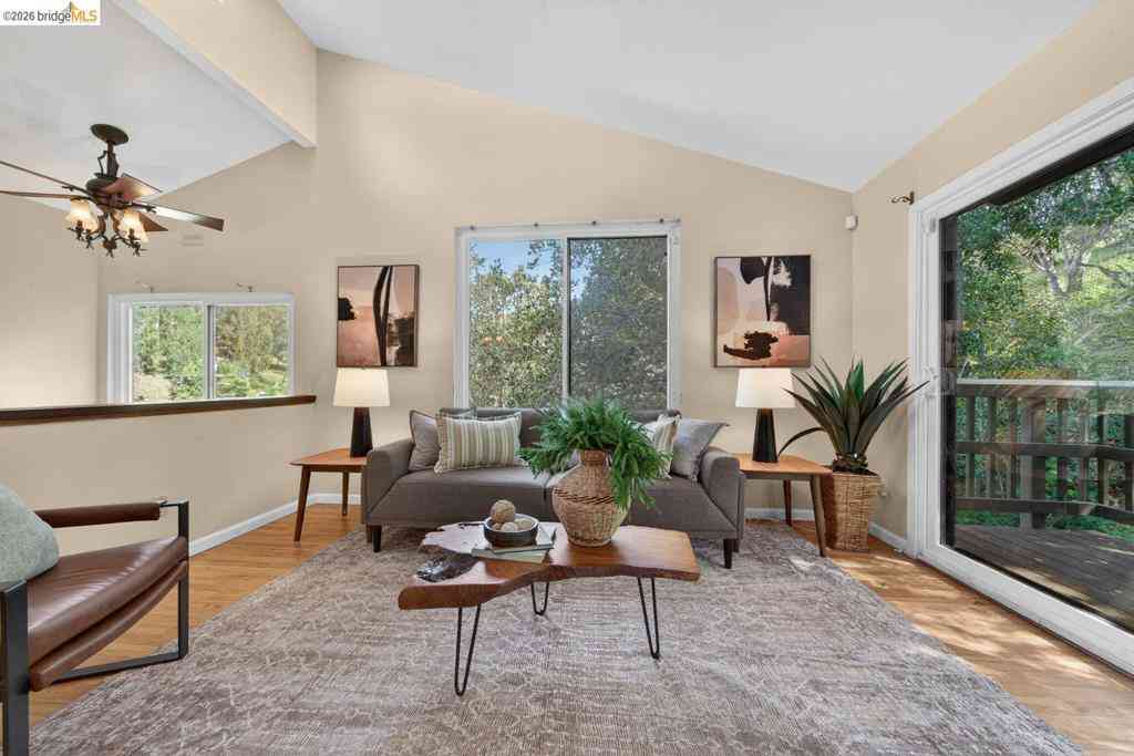 Condo For Sale - 5400 Mountain Blvd #120<br/> Oakland, CA 94619