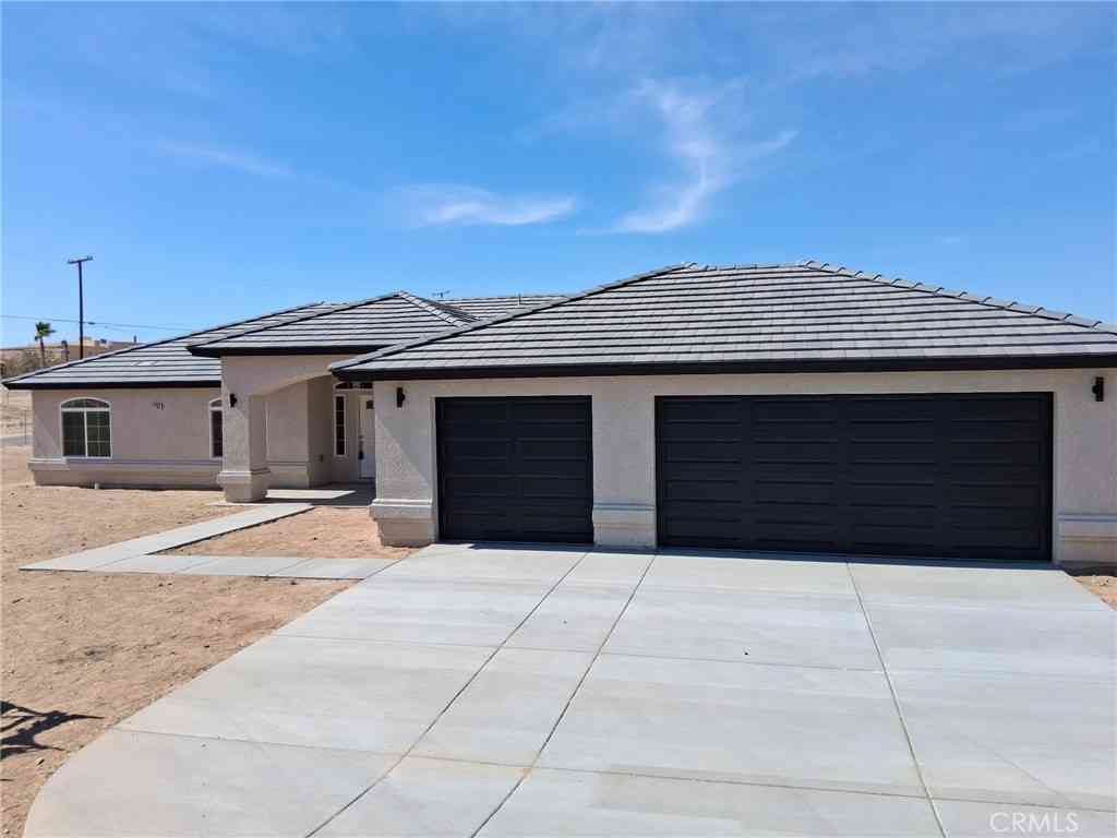 Homes For Sale - 17796 Valencia Street<br/> Hesperia, CA 92345