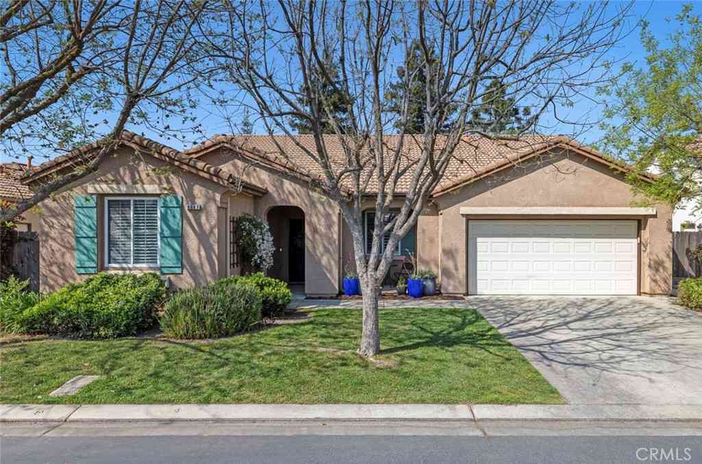 Homes For Sale - 8697 N Talladega Way<br/> Fresno, CA 93720