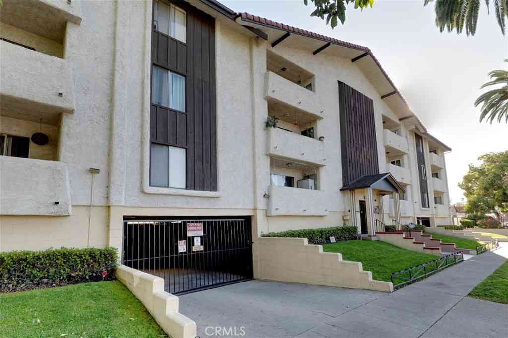 Condo For Sale - 1422 Rock Glen #309<br/> Glendale, CA 91205