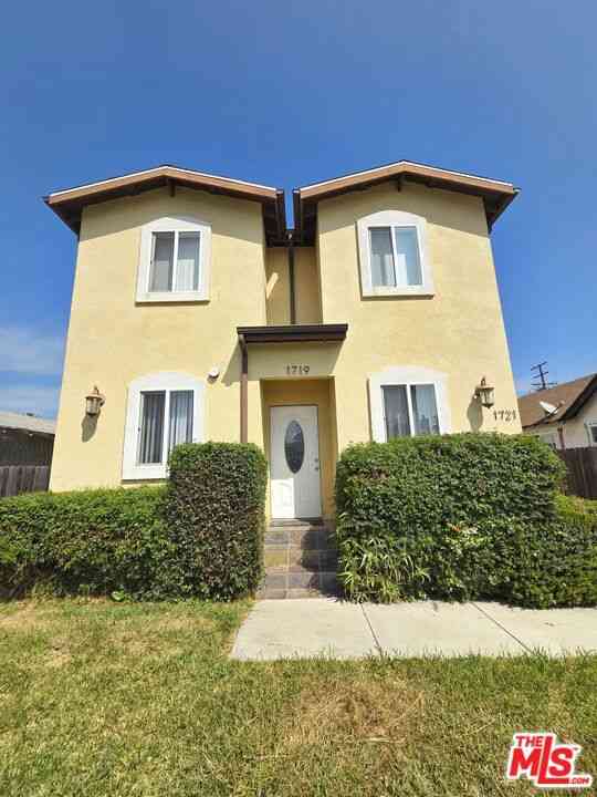Homes For Rent - 1719 W 39th Place<br/> Los Angeles, CA 90062