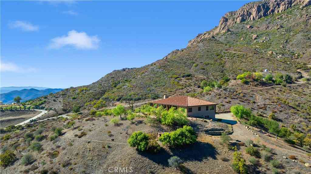 Homes For Sale - 8400 Mipolomol Road<br/> Malibu, CA 90265