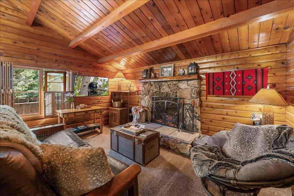 Homes For Sale - 332 Cedar Lane<br/> Sugarloaf, CA 92386