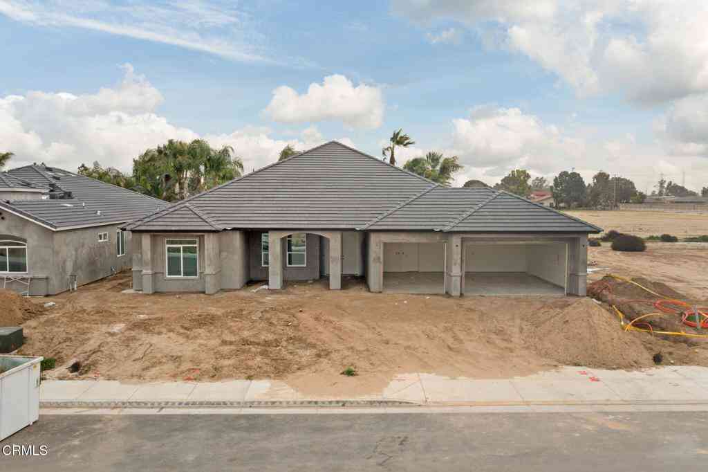 Homes For Sale - 13562 Velma Pearl Way<br/> Bakersfield, CA 93314