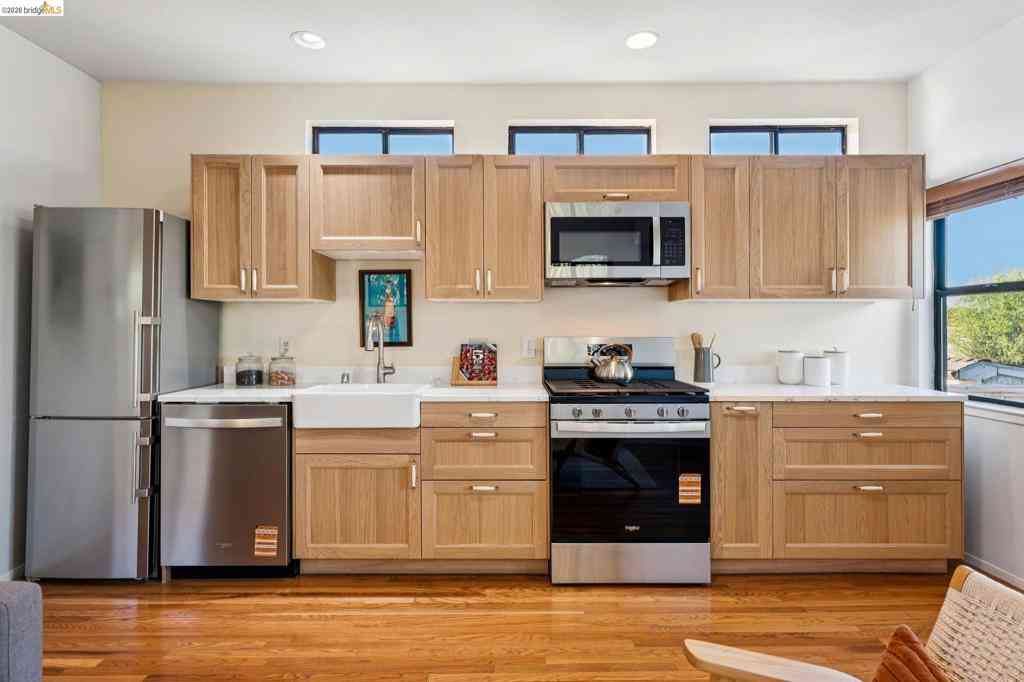 Condo For Sale - 2112 Mckinley Ave #D<br/> Berkeley, CA 94703