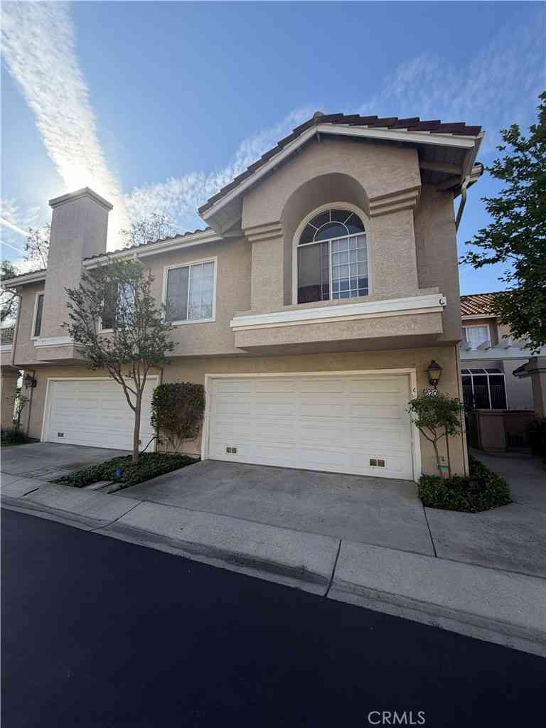Townhouse For Sale - 620 Ivywood #C<br/> Simi Valley, CA 93065