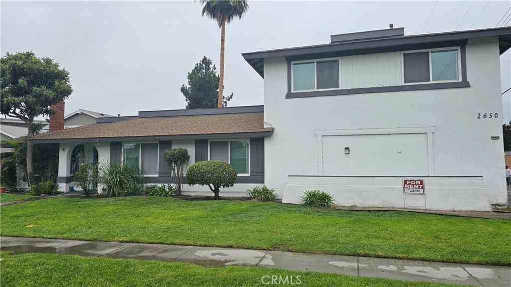 Apartment For Rent - 2650 E Park #E<br/> Anaheim, CA 92806