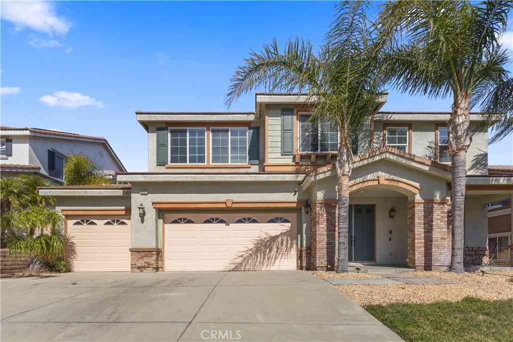 Homes For Sale - 5031 Cottontail<br/> Fontana, CA 92336