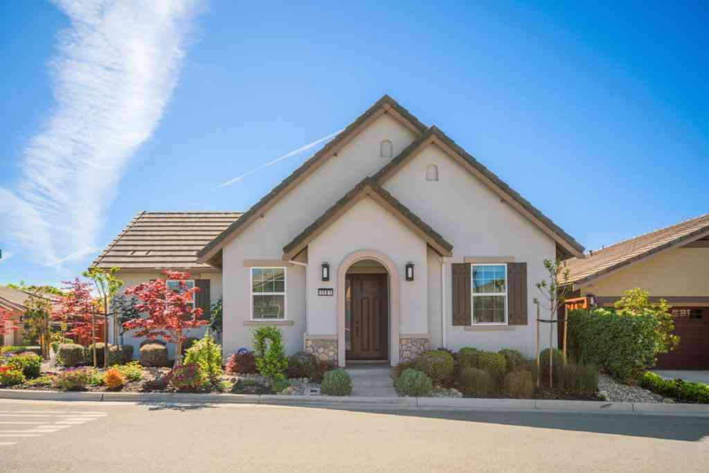 Homes For Sale - 1181 Mcclellan Street<br/> Hollister, CA 95023