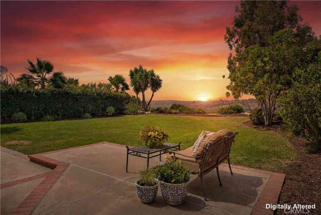 Homes For Sale - 5515 Camino Vista<br/> Orange County, Yorba Linda, CA 92887