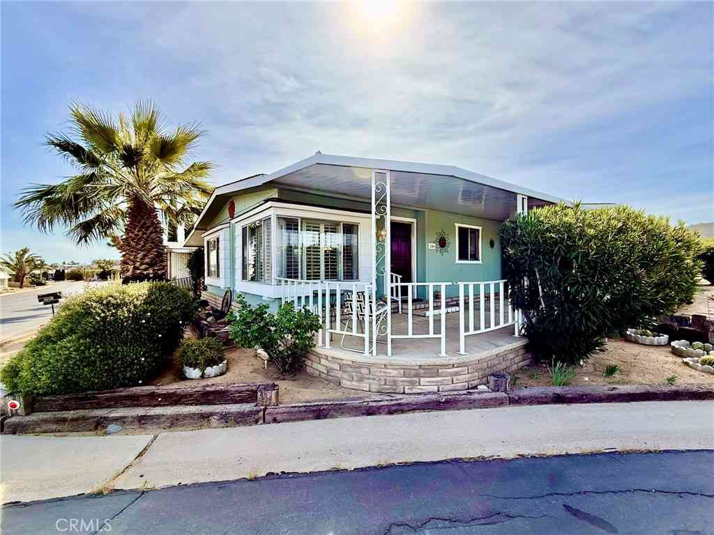 Mobile Home For Sale - 7501 Palm #100<br/> Yucca Valley, CA 92284