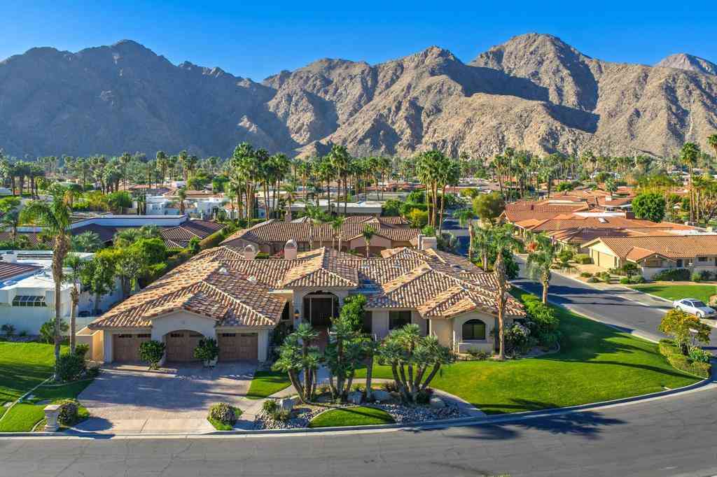 Homes For Sale - 77085 Shasta Lane<br/> Indian Wells, CA 92210