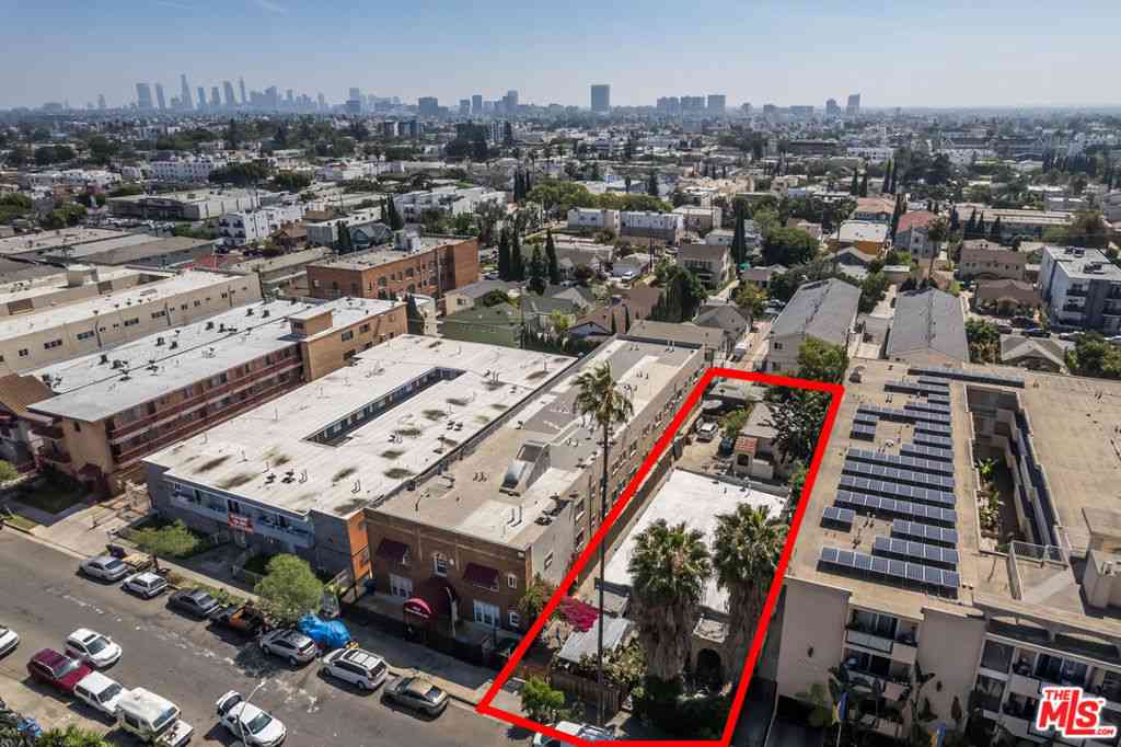 Homes For Sale - 5526 Sierra Vista Avenue<br/> Los Angeles, CA 90038