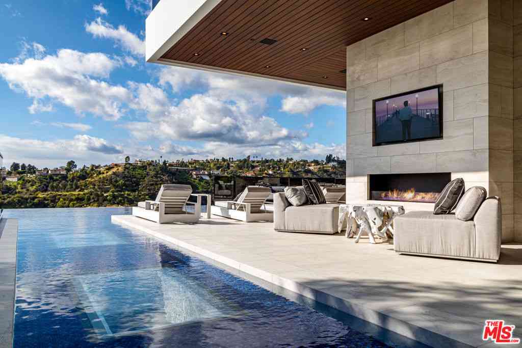 Homes For Sale - 1475 Bel Air Road<br/> Los Angeles, CA 90077